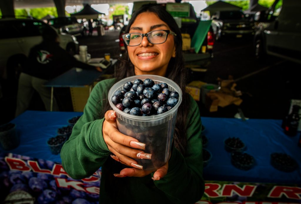 SacramentoSundayFarmersMarket-30